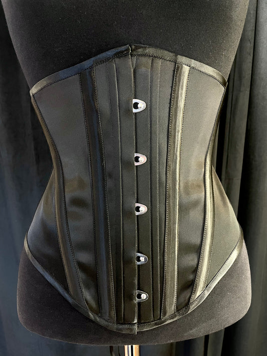 Marianne Black Satin 70cm