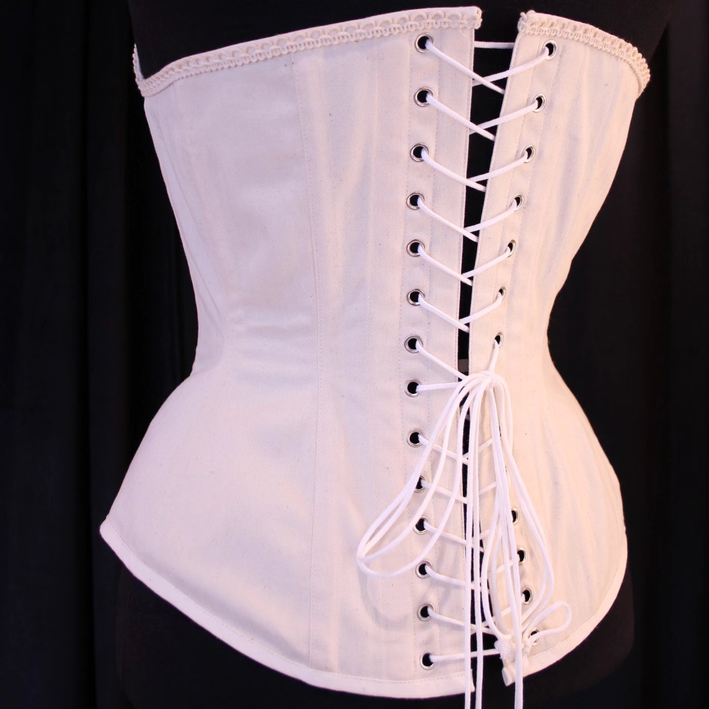 Vanisha, luonnonvalkoinen (68cm)