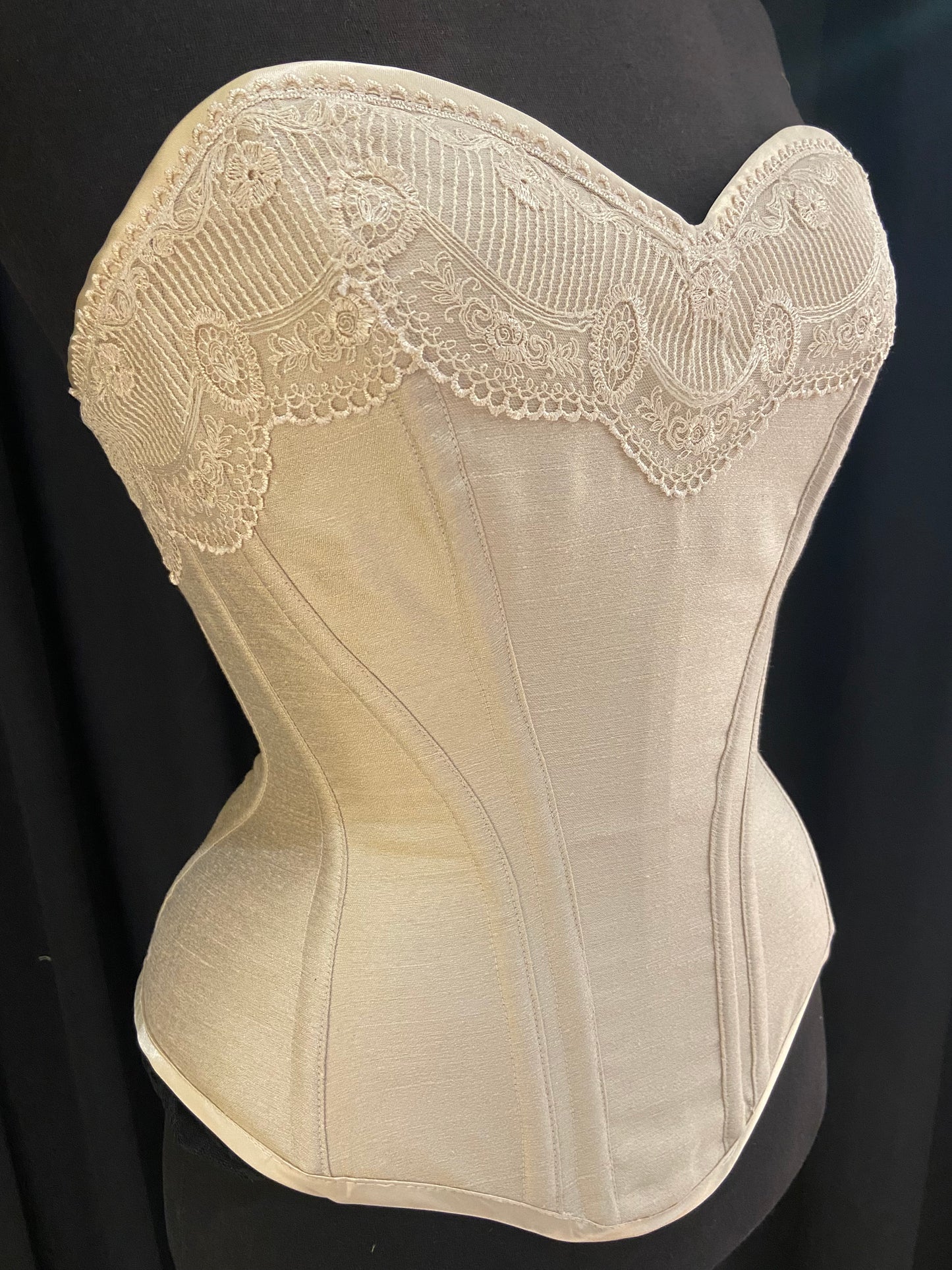 Vanisha Cream 55 cm