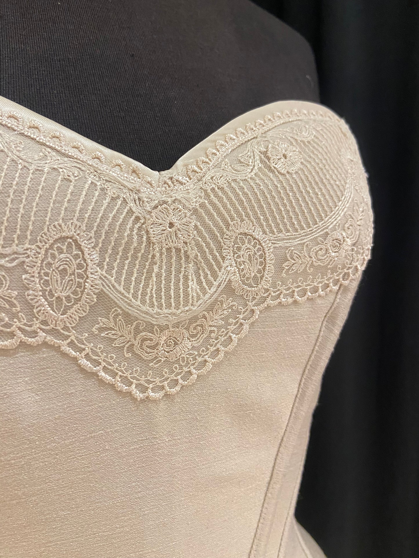 Vanisha Cream 55 cm