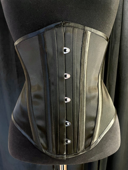Marianne Black Satin 70cm